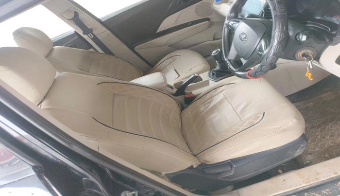 2019 Mahindra XUV300 W4 1.5 DIESEL, Diesel, Manual, 1,04,046 km, interior