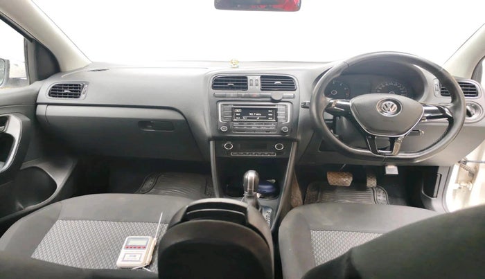 2016 Volkswagen Vento COMFORTLINE 1.2 TSI AT, Petrol, Automatic, 65,622 km, interior