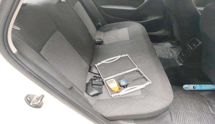 2016 Volkswagen Vento COMFORTLINE 1.2 TSI AT, Petrol, Automatic, 65,622 km, interior