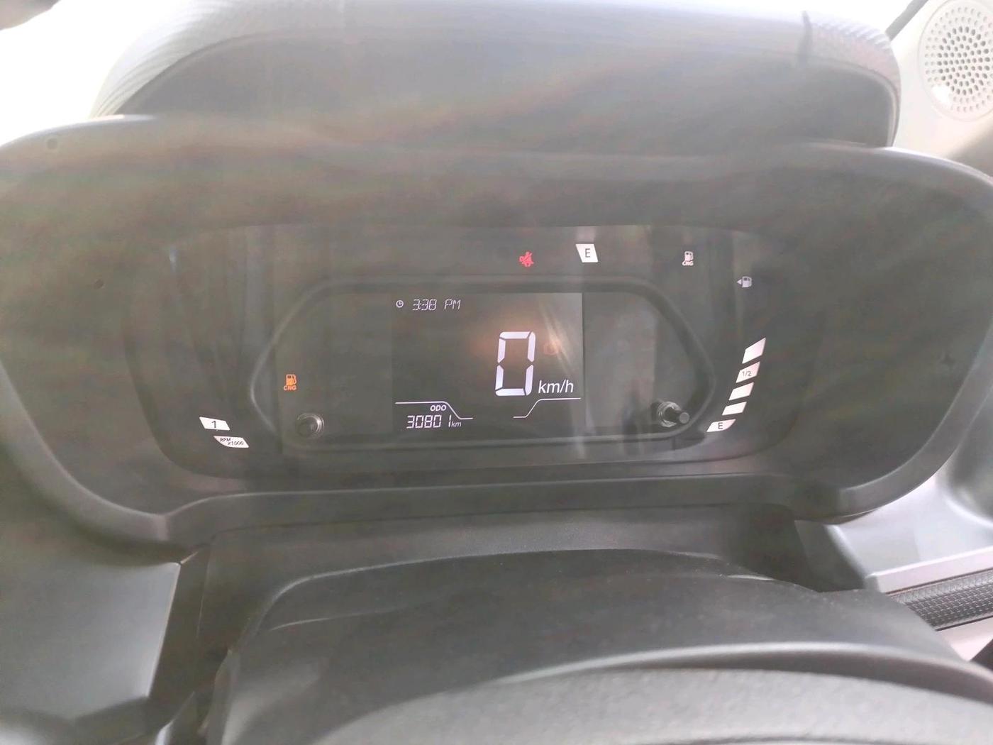 2023 Tata ALTROZ XE CNG, CNG, Manual, 30,801 km, interior