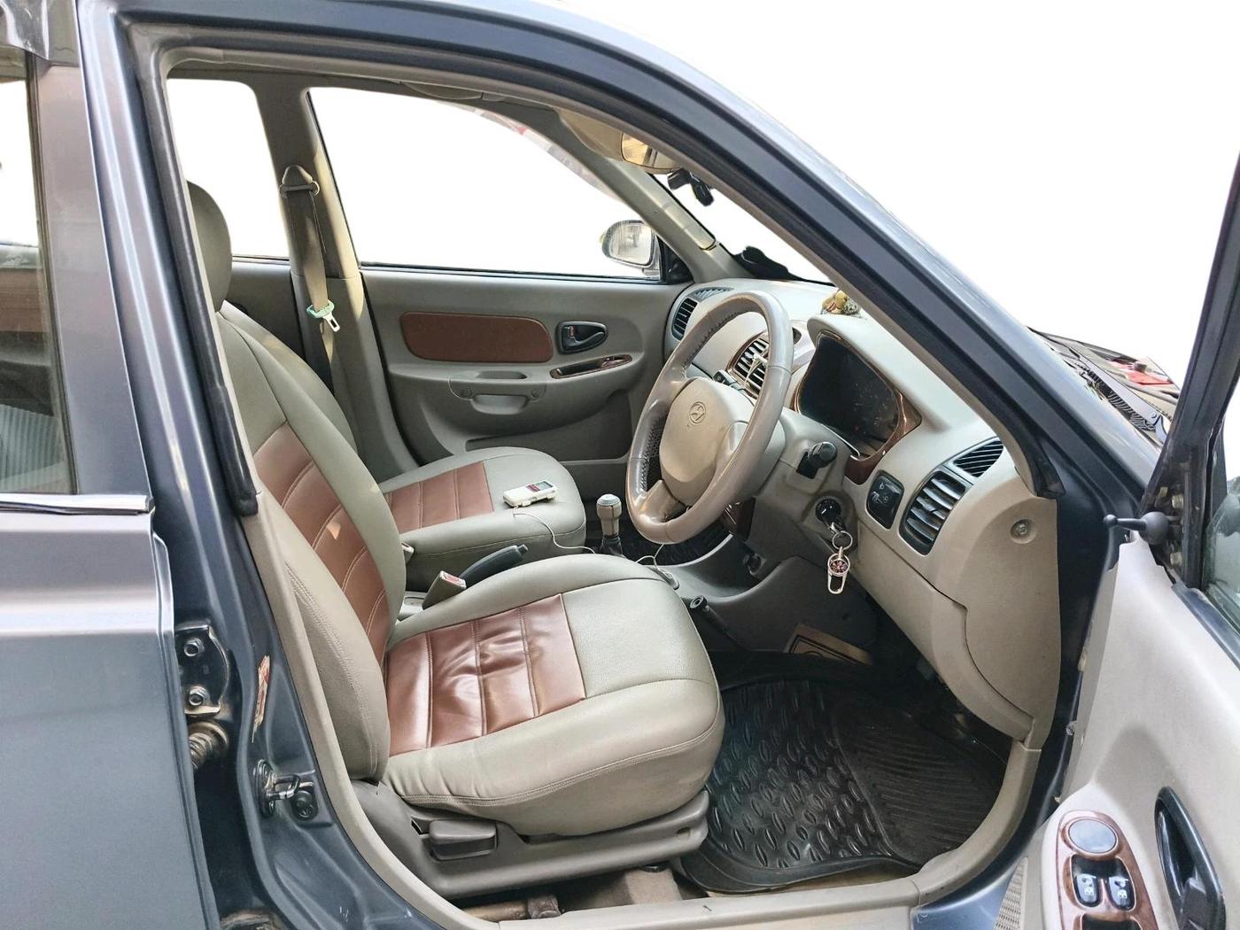 2011 Hyundai Accent EXECUTIVE, CNG, Manual, 1,56,860 km, interior