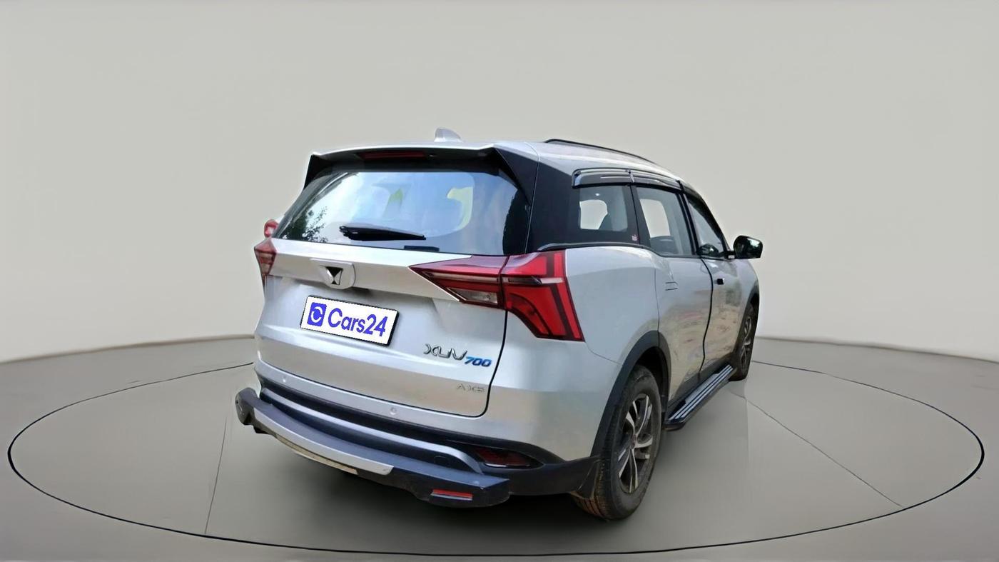 2022 Mahindra XUV700 AX 5 P MT 5 STR, Petrol, Manual, 27,728 km, exterior