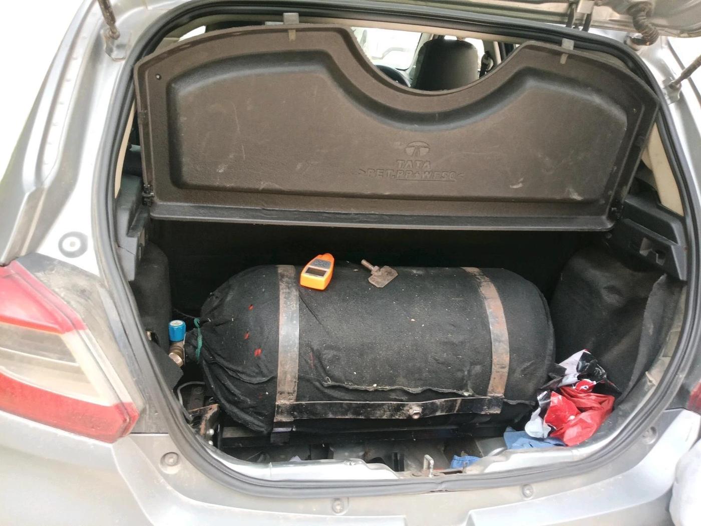 2018 Tata Tiago XZ PETROL, CNG, Manual, 1,63,540 km, exterior