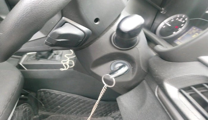 2023 Maruti BREZZA VXI SMART HYBRID, Petrol, Manual, 23,570 km, interior