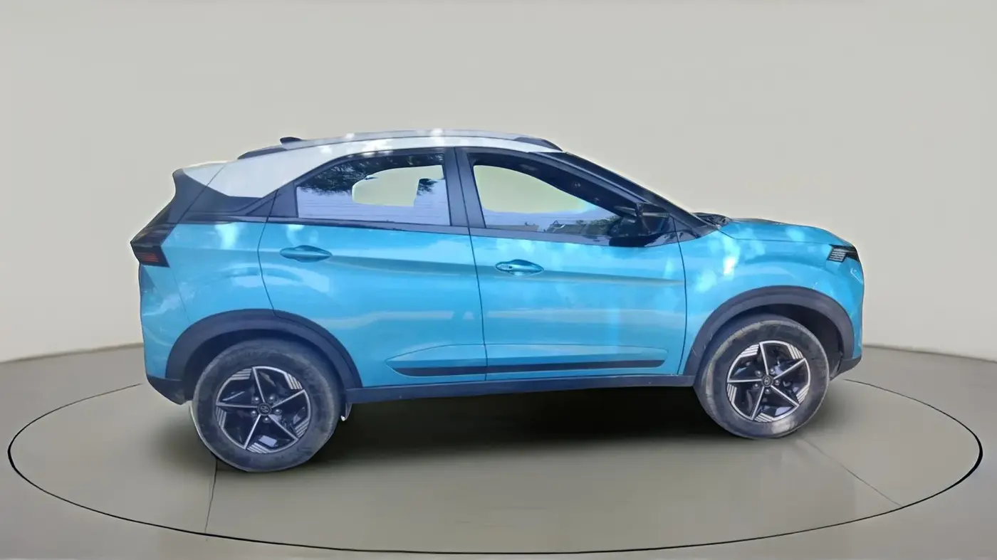 2024 Tata NEXON  Fearless Plus PS 1.2 iCNG, CNG, Manual, 23,368 km, exterior