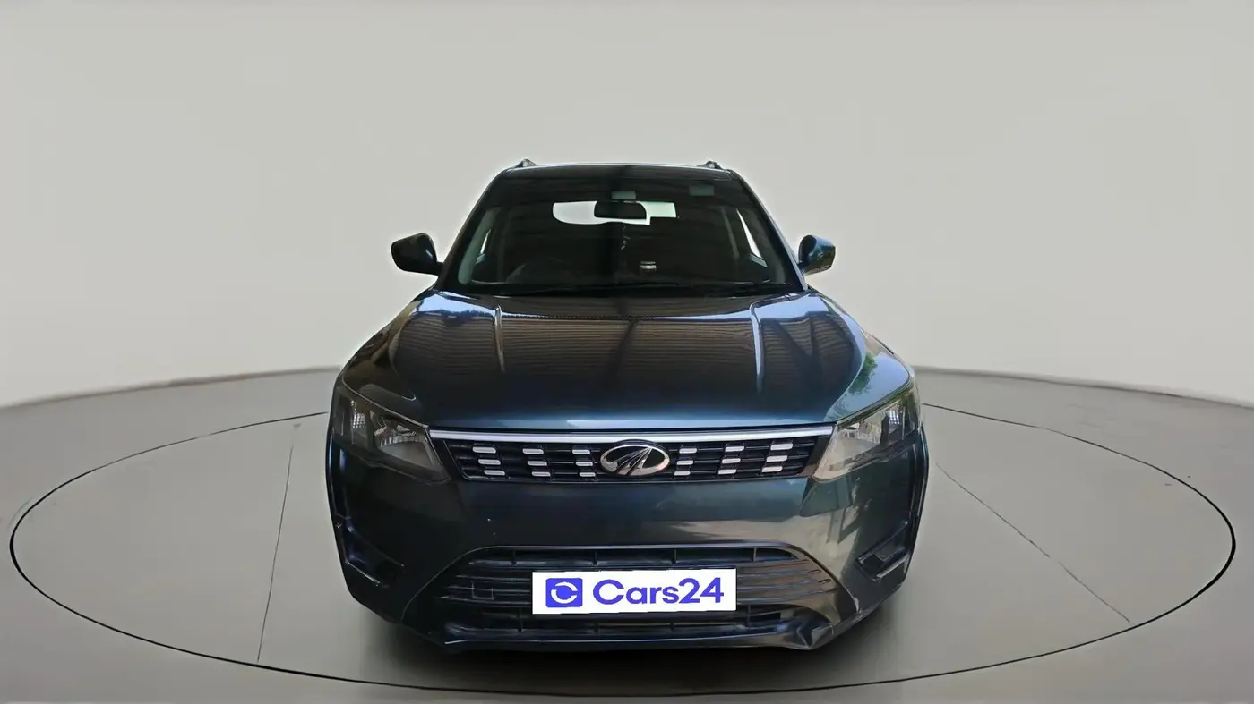 2020 Mahindra XUV300 W6 1.2 PETROL, Petrol, Manual, 51,004 km, exterior