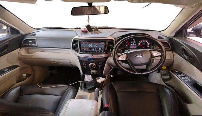 2020 Mahindra XUV300 W6 1.2 PETROL, Petrol, Manual, 51,004 km, interior