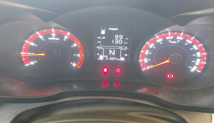 2020 Mahindra XUV300 W6 1.2 PETROL, Petrol, Manual, 51,004 km, interior