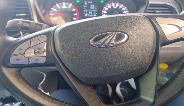 2020 Mahindra XUV300 W6 1.2 PETROL, Petrol, Manual, 51,004 km, interior