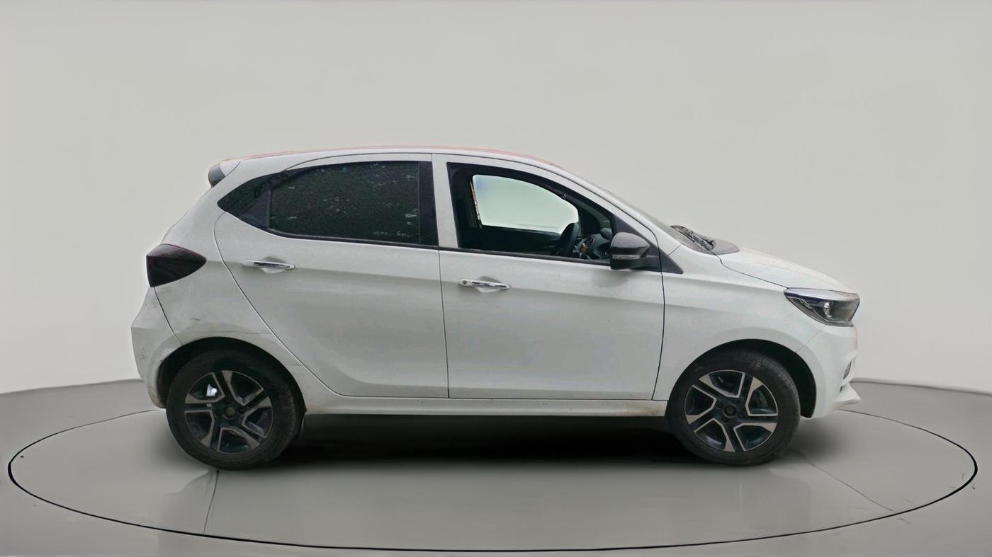 2022 Tata Tiago XZ PLUS CNG, CNG, Manual, 96,864 km, exterior