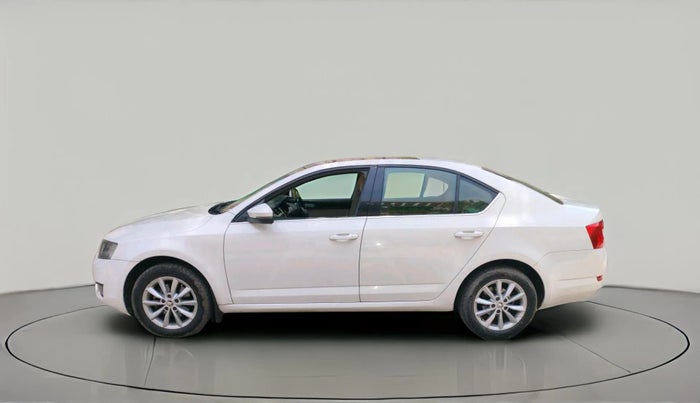 2016 Skoda Octavia 2.0 TDI CR AMBITION AT, Diesel, Automatic, 2,22,935 km, exterior