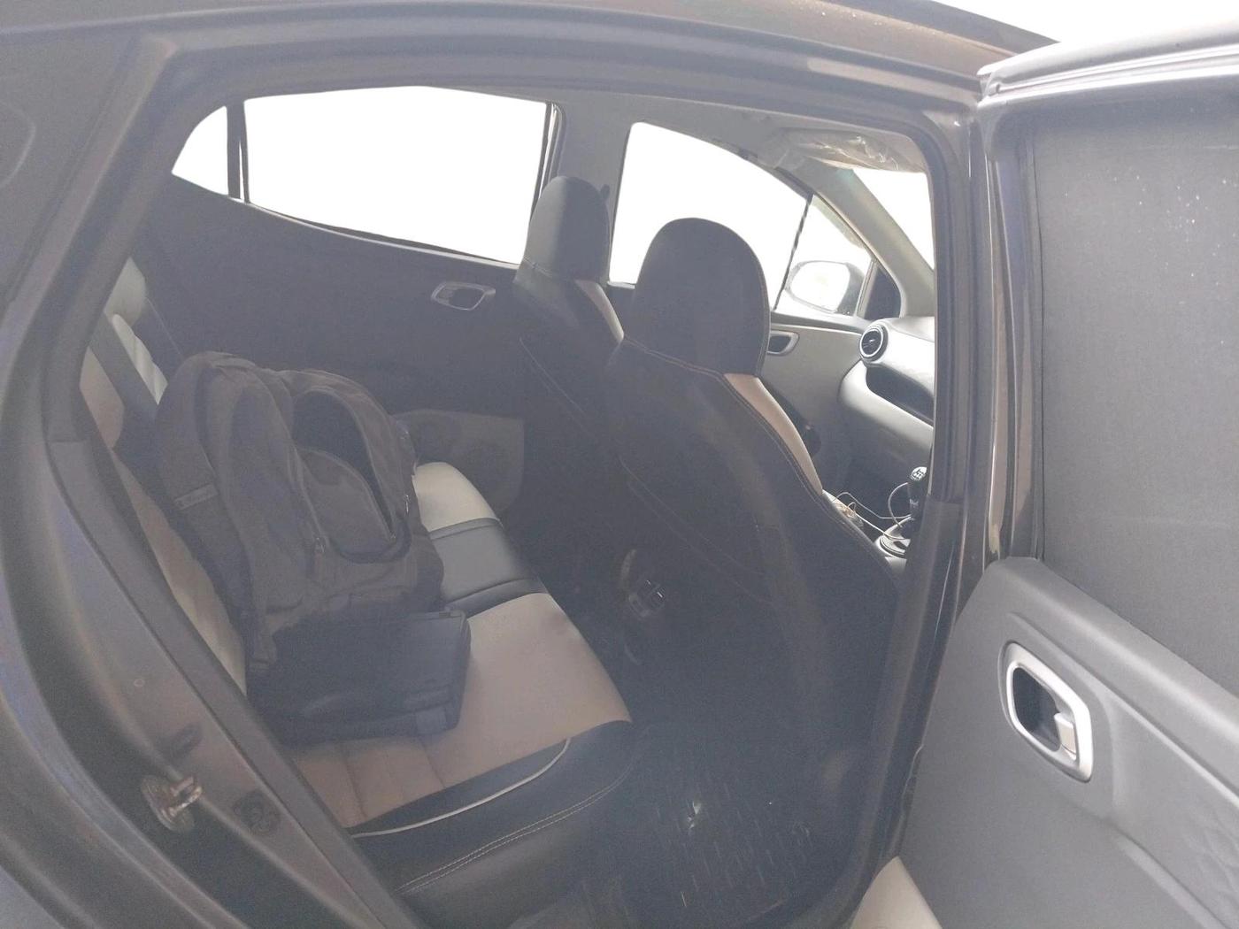 2024 Hyundai GRAND I10 NIOS SPORTZ 1.2 KAPPA VTVT CNG, CNG, Manual, 31,873 km, interior