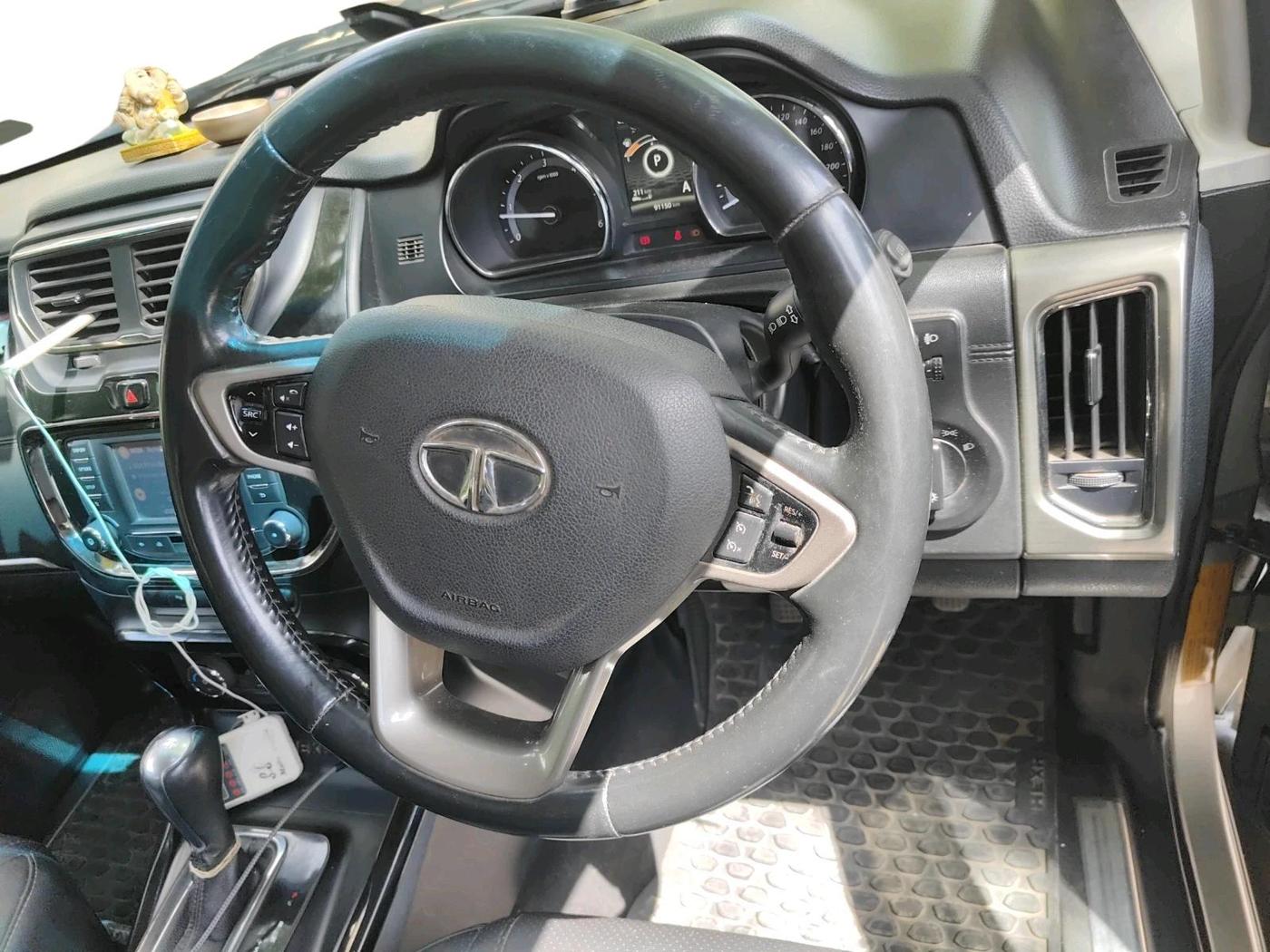 2017 Tata Hexa XTA 4X2 7 STR, Diesel, Automatic, 91,150 km, interior