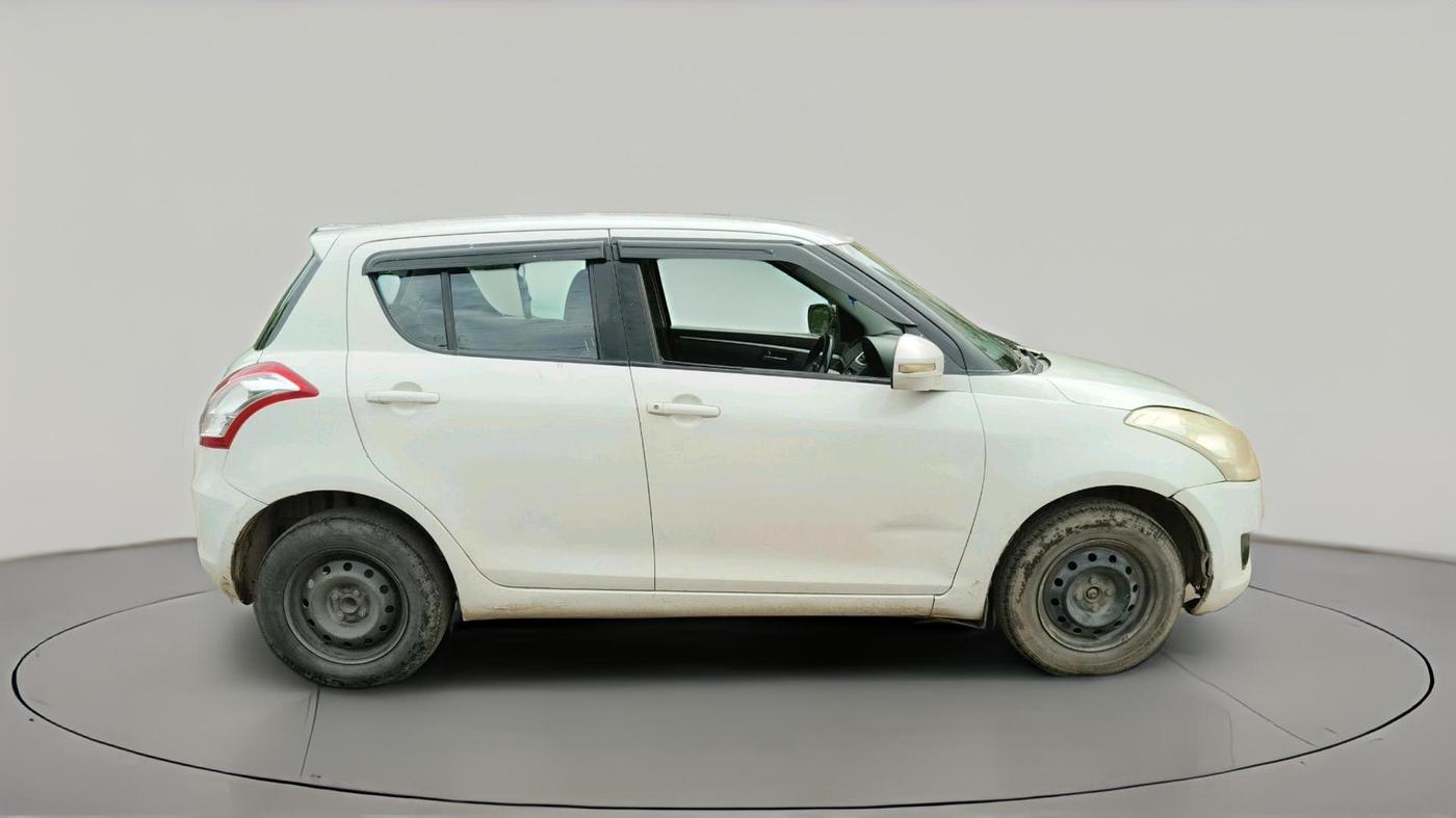 2012 Maruti Swift VXI, CNG, Manual, 1,64,657 km, exterior