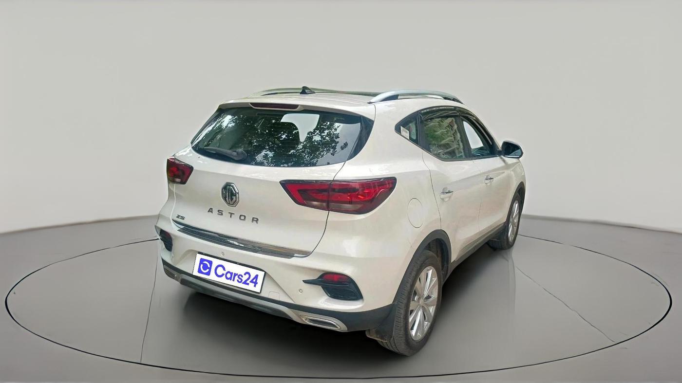 2024 MG ASTOR Select 1.5 CVT (Ivory), Petrol, Automatic, 16,155 km, exterior