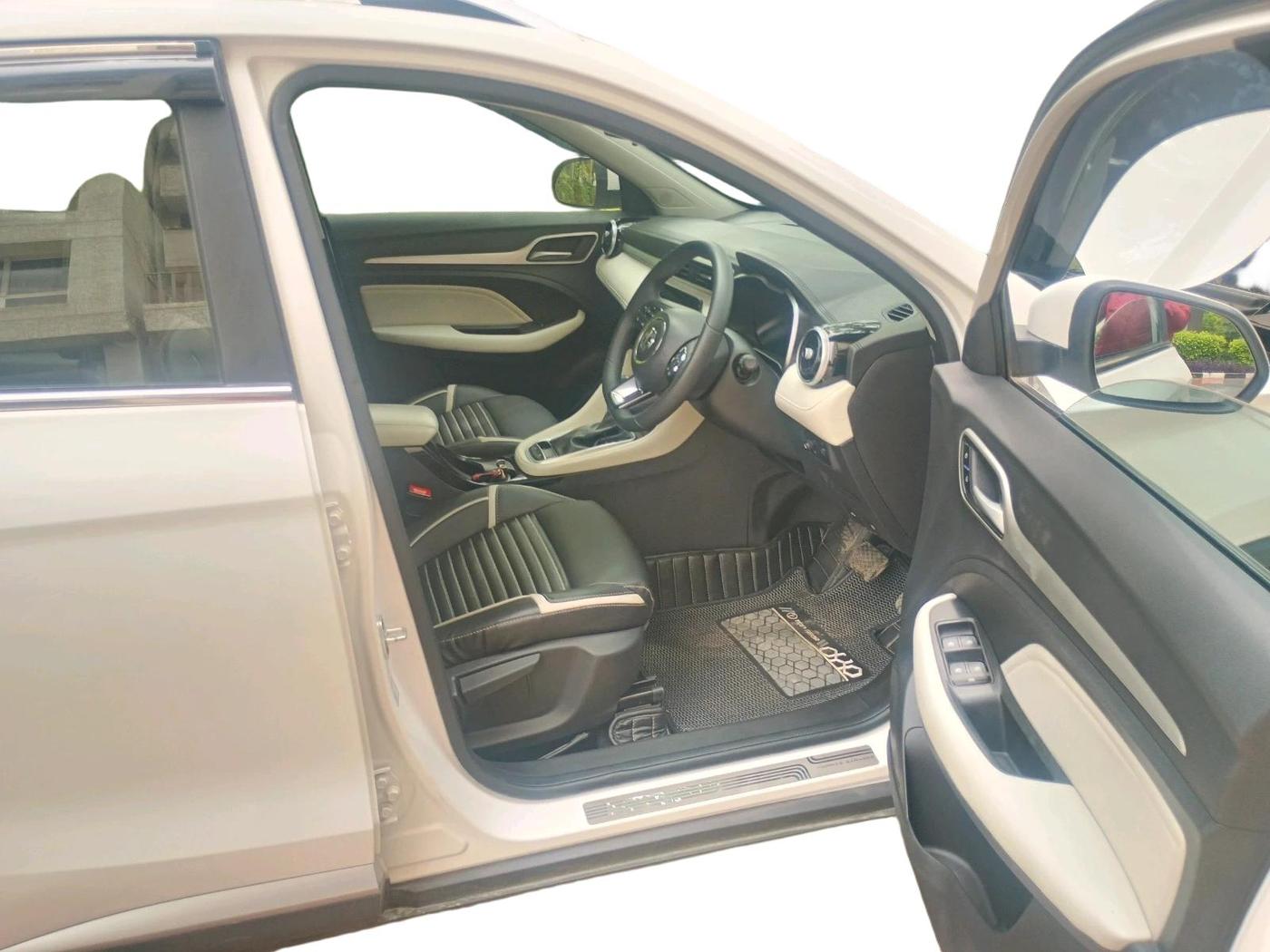 2024 MG ASTOR Select 1.5 CVT (Ivory), Petrol, Automatic, 16,155 km, interior