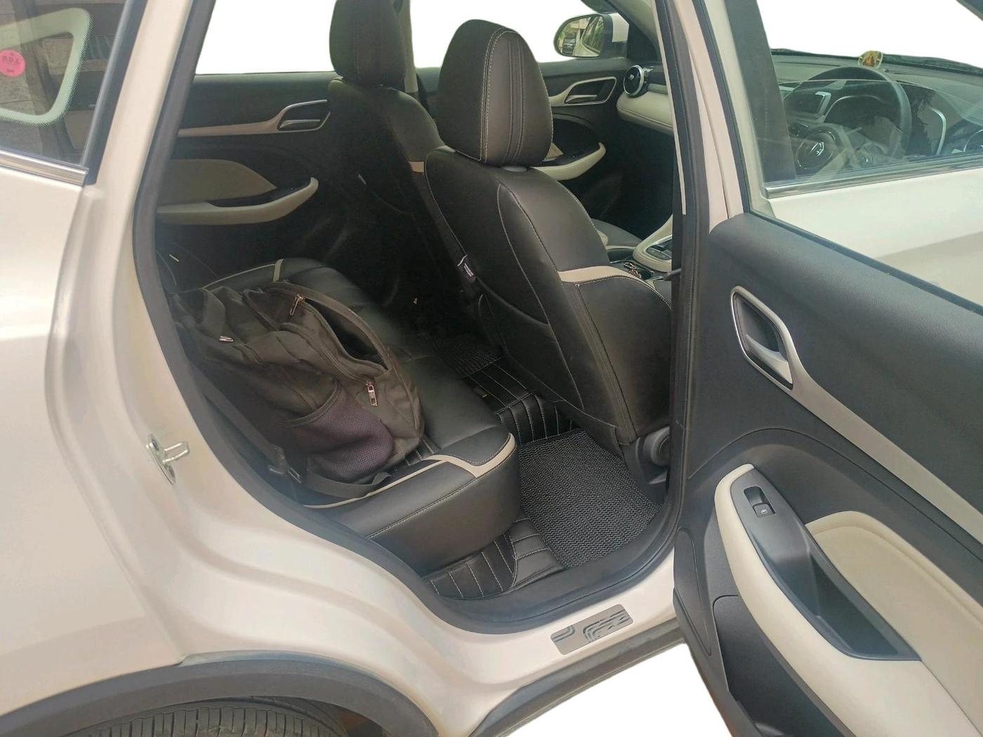 2024 MG ASTOR Select 1.5 CVT (Ivory), Petrol, Automatic, 16,155 km, interior