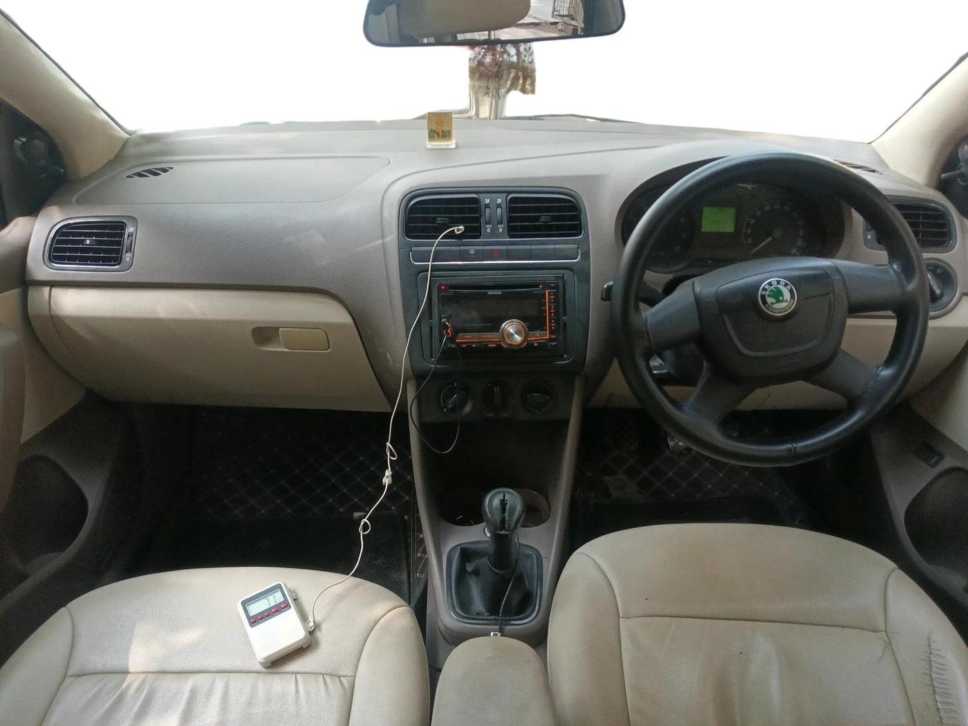 2011 Skoda Rapid 1.6 MPI ACTIVE, Petrol, Manual, 89,053 km, interior