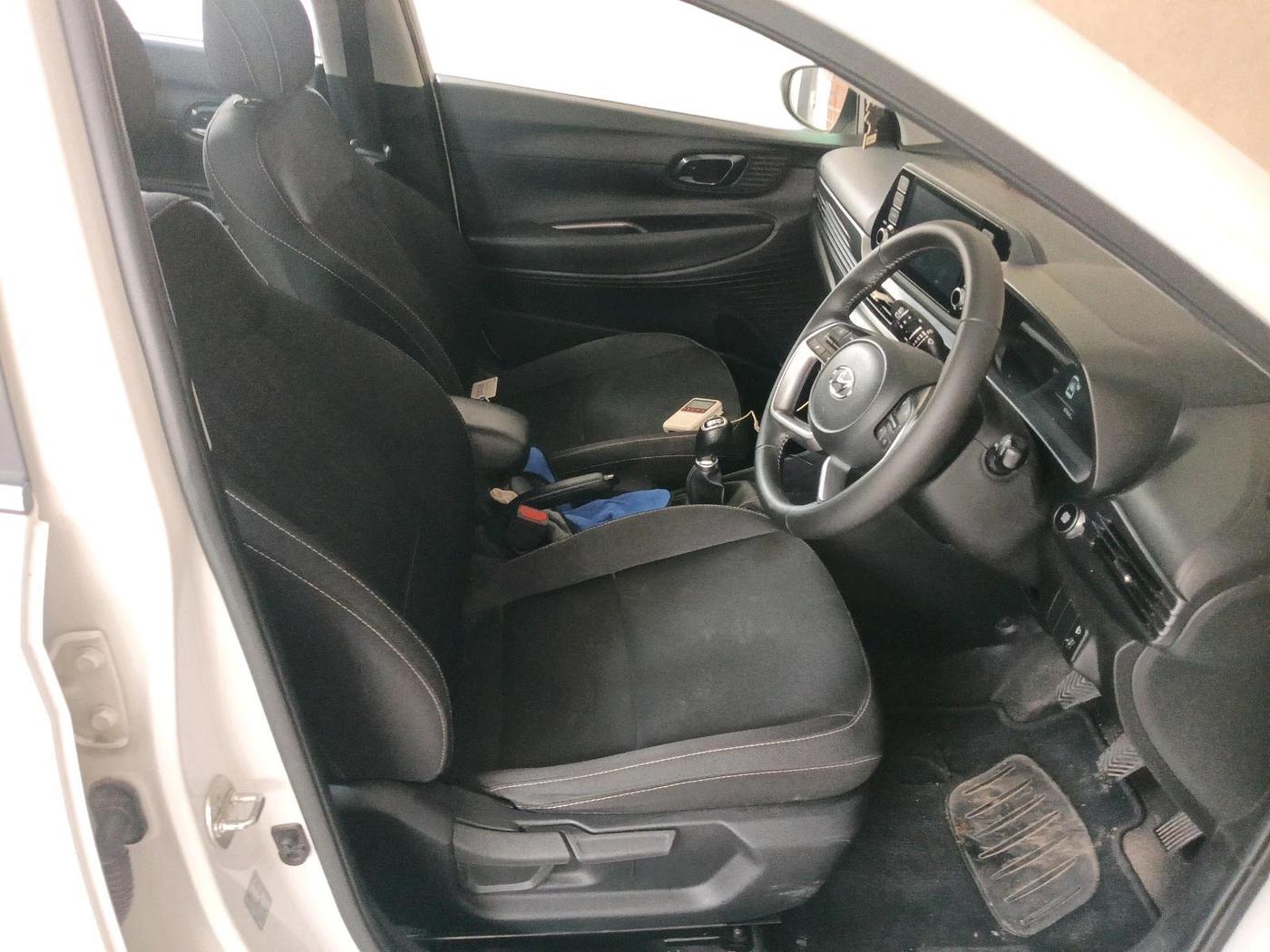 2023 Hyundai NEW I20 ASTA 1.2 MT, Petrol, Manual, 47,464 km, interior