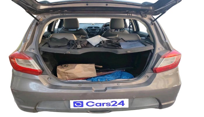 2018 Tata Tiago XZ PETROL, Petrol, Manual, 52,447 km, exterior