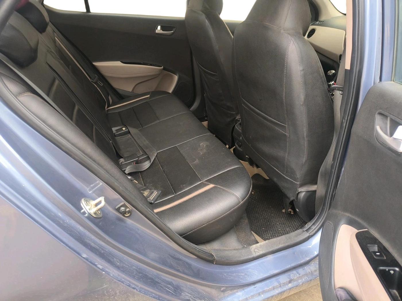 2015 Hyundai Xcent S (O) 1.2, Petrol, Manual, 1,12,897 km, interior