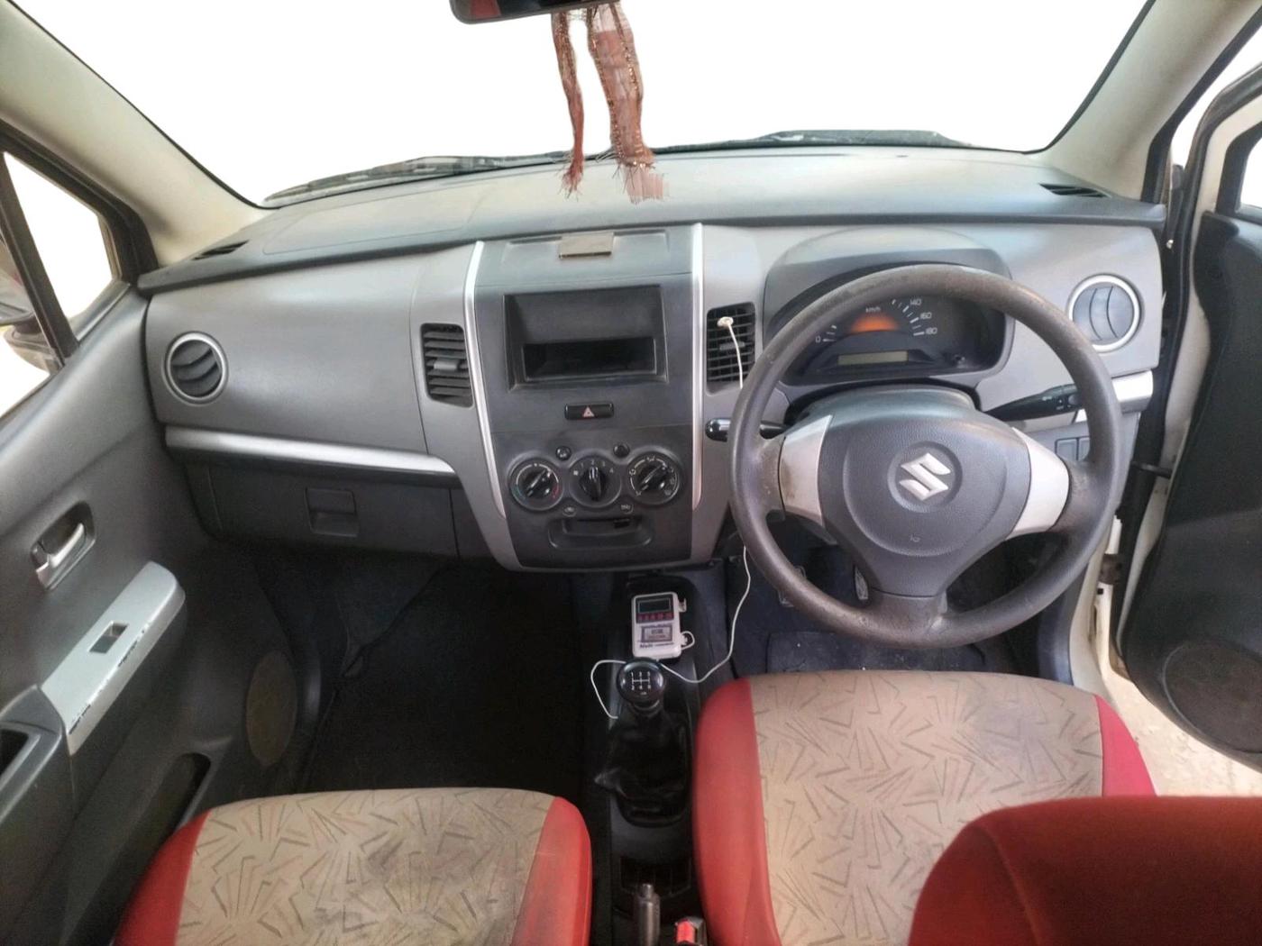 2012 Maruti Wagon R 1.0 LXI, Petrol, Manual, 77,299 km, interior