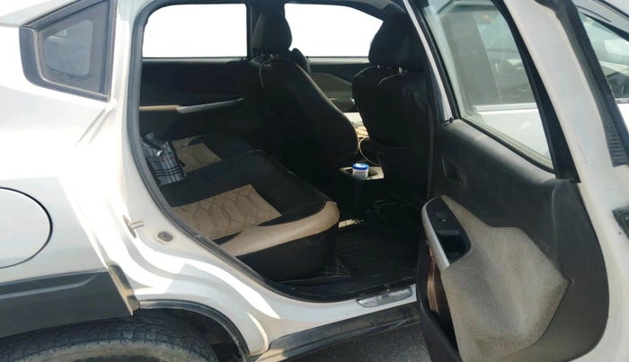 2022 Nissan MAGNITE XE, CNG, Manual, 57,917 km, interior