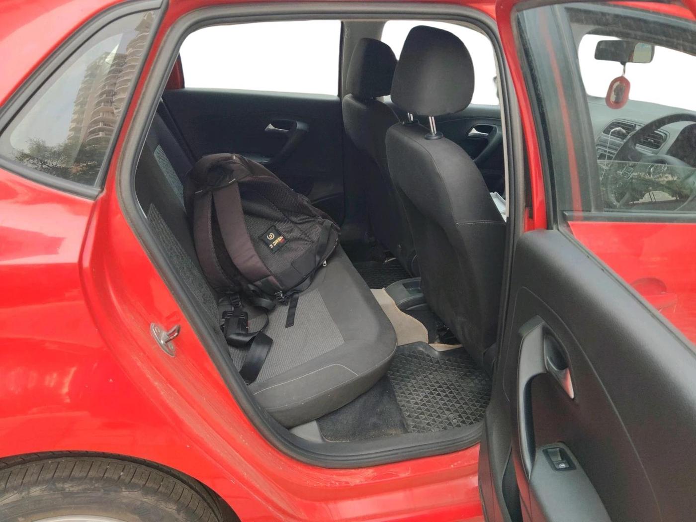 2015 Volkswagen Polo COMFORTLINE 1.2L, Petrol, Manual, 39,225 km, interior