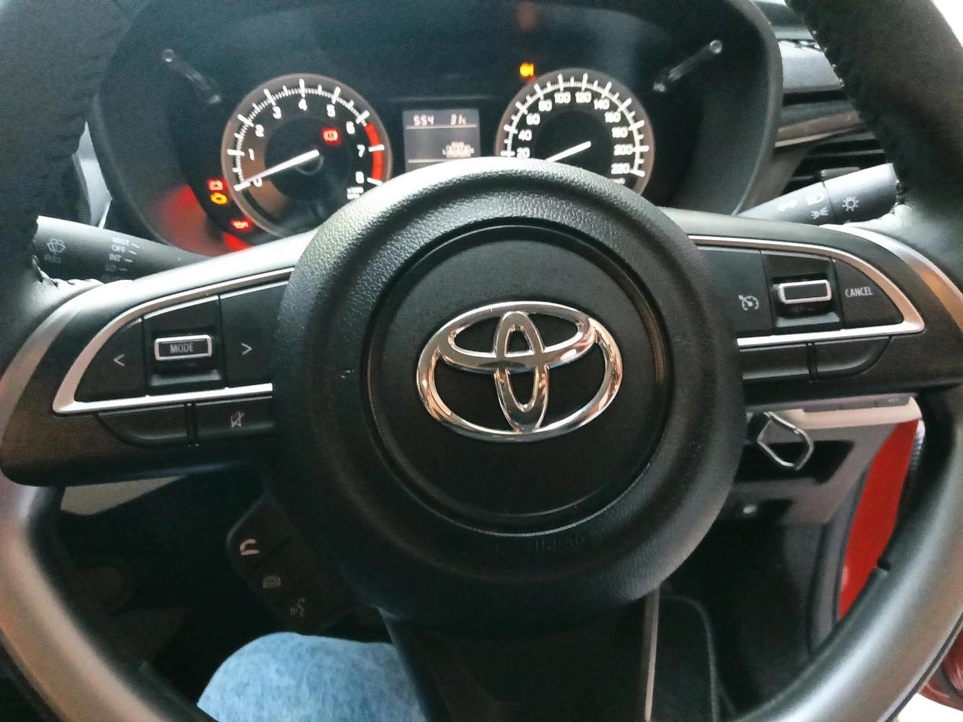 2025 Toyota Glanza E, Petrol, Manual, 2,037 km, interior