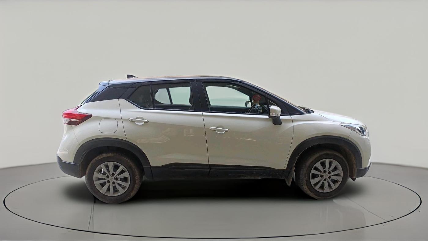 2019 Nissan Kicks XL 1.5, Petrol, Manual, 82,368 km, exterior