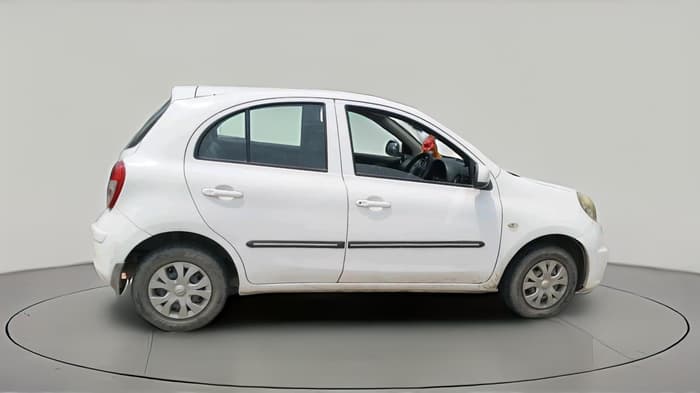 2017 Nissan Micra Active XV, Petrol, Manual, 64,675 km, exterior