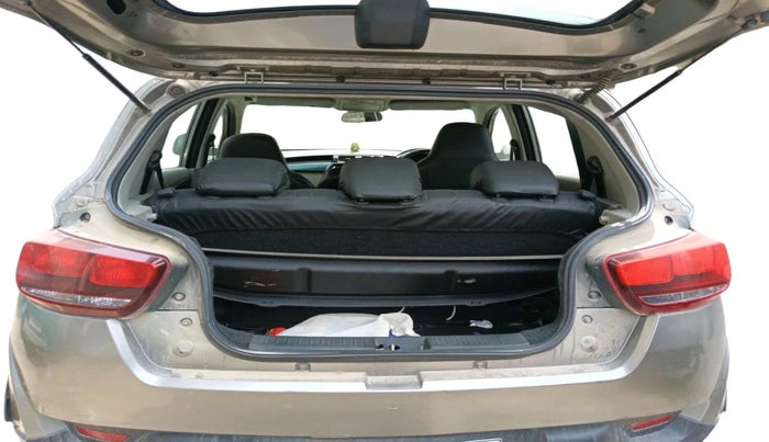 2016 Mahindra Kuv100 K2 D 6 STR, Diesel, Manual, 65,545 km, exterior