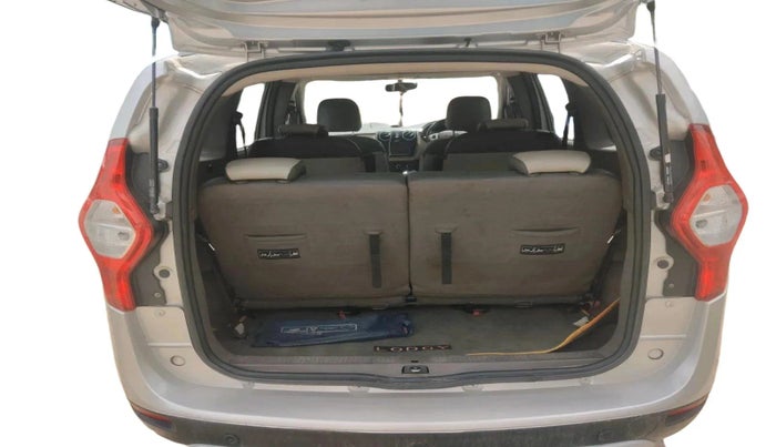 2016 Renault Lodgy 110 PS RXZ, Diesel, Manual, 1,09,209 km, exterior