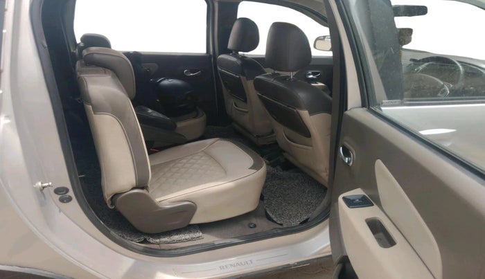 2016 Renault Lodgy 110 PS RXZ, Diesel, Manual, 1,09,209 km, interior