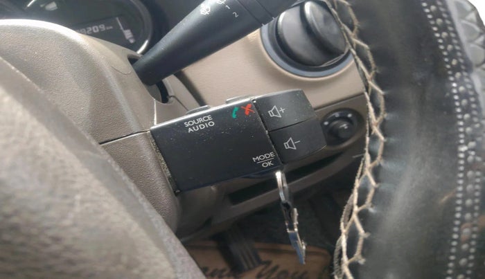 2016 Renault Lodgy 110 PS RXZ, Diesel, Manual, 1,09,209 km, interior