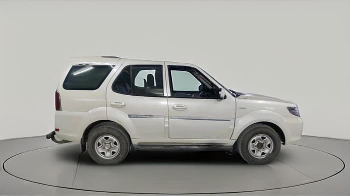 2017 Tata Safari Storme 2.2 EX 4X2, Diesel, Manual, 1,44,098 km, exterior