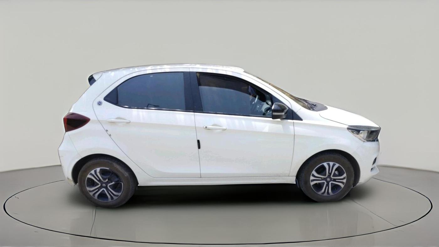 2024 Tata Tiago XT (O) PETROL, Petrol, Manual, 11,175 km, exterior