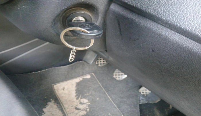 2015 Volkswagen Polo TRENDLINE 1.2L PETROL, Petrol, Manual, 71,136 km, interior