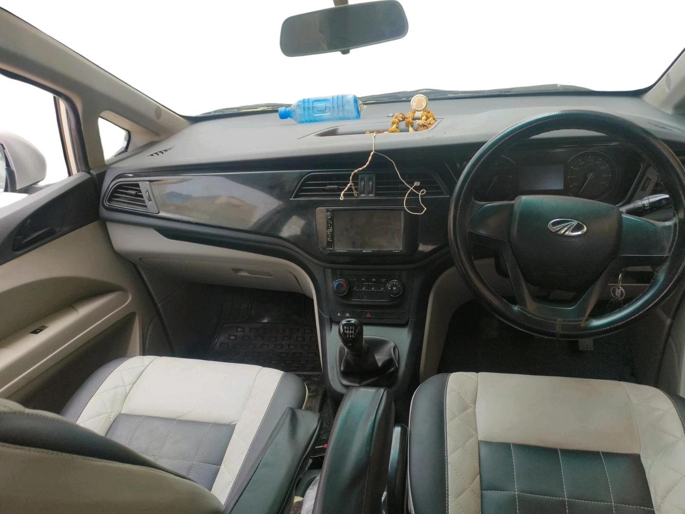 2019 Mahindra MARAZZO M2 8 STR, Diesel, Manual, 57,572 km, interior