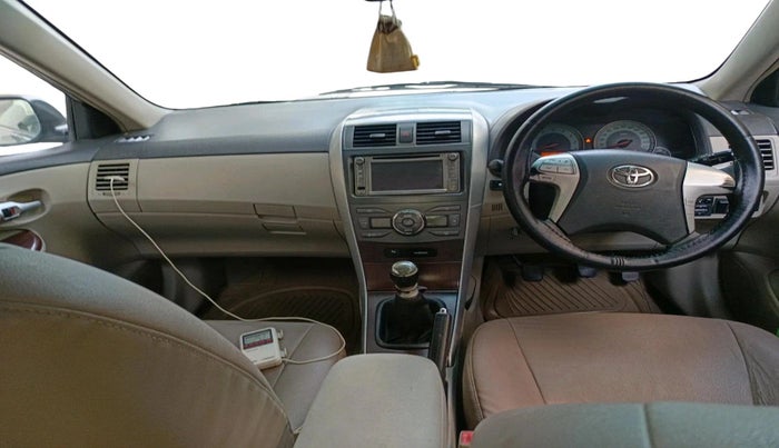 2011 Toyota Corolla Altis G PETROL, CNG, Manual, 1,22,671 km, interior