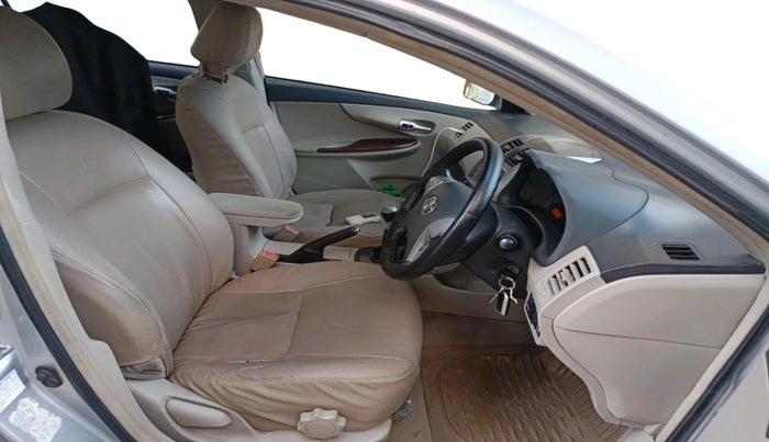 2011 Toyota Corolla Altis G PETROL, CNG, Manual, 1,22,671 km, interior