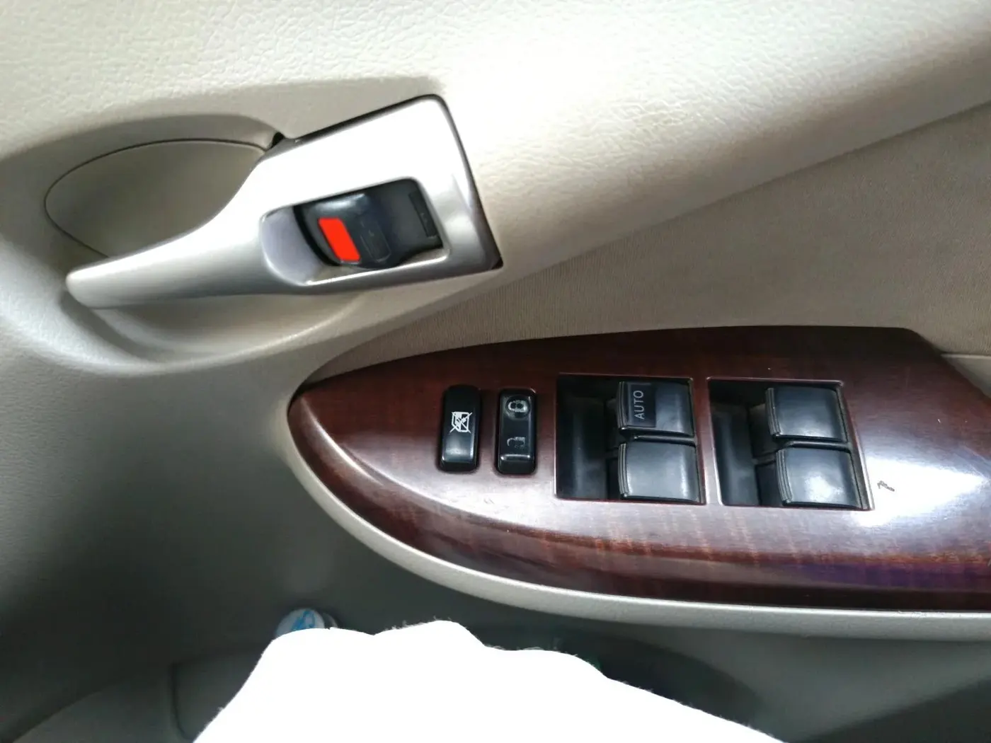2011 Toyota Corolla Altis G PETROL, CNG, Manual, 1,22,671 km, interior