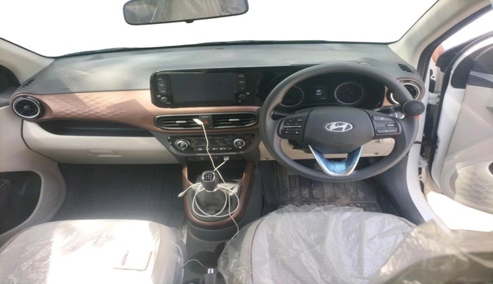 2025 Hyundai AURA SX 1.2 CNG, CNG, Manual, 2,150 km, interior