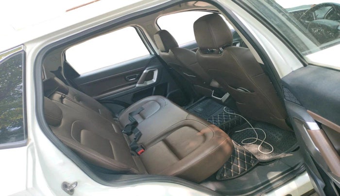 2019 Tata Harrier XZ 2.0L, Diesel, Manual, 1,19,798 km, interior
