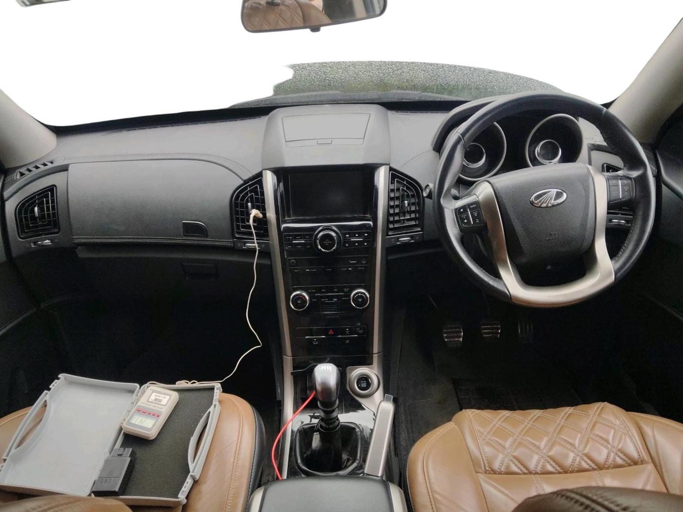2019 Mahindra XUV500 W11, Diesel, Manual, 56,621 km, interior