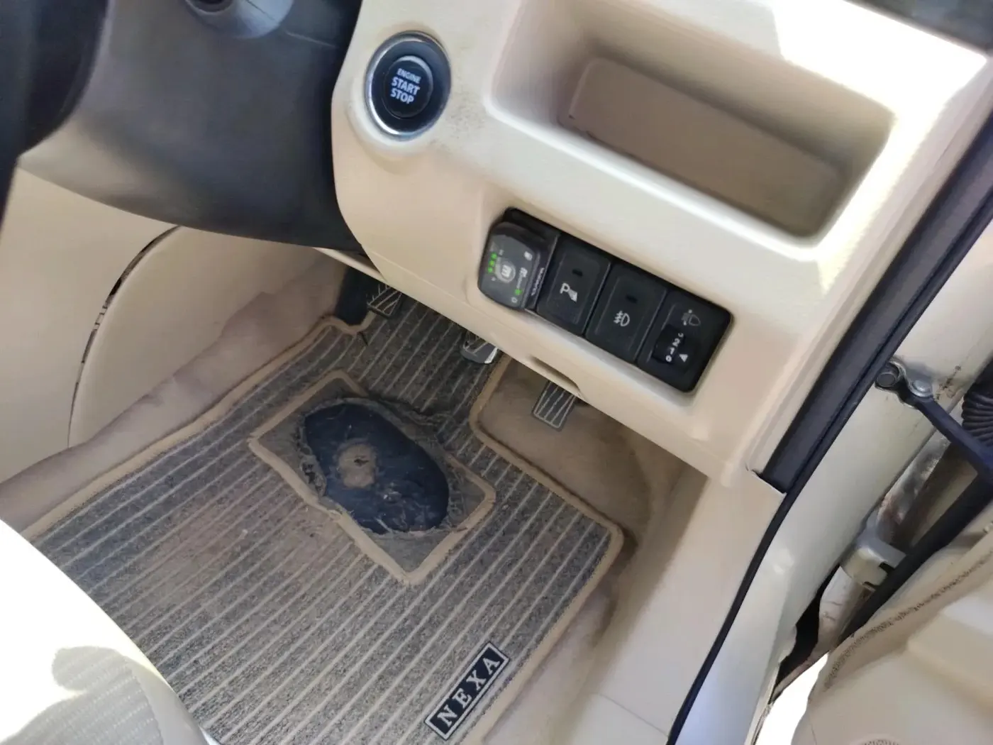 2015 Maruti Ciaz ZXI, CNG, Manual, 1,25,205 km, interior