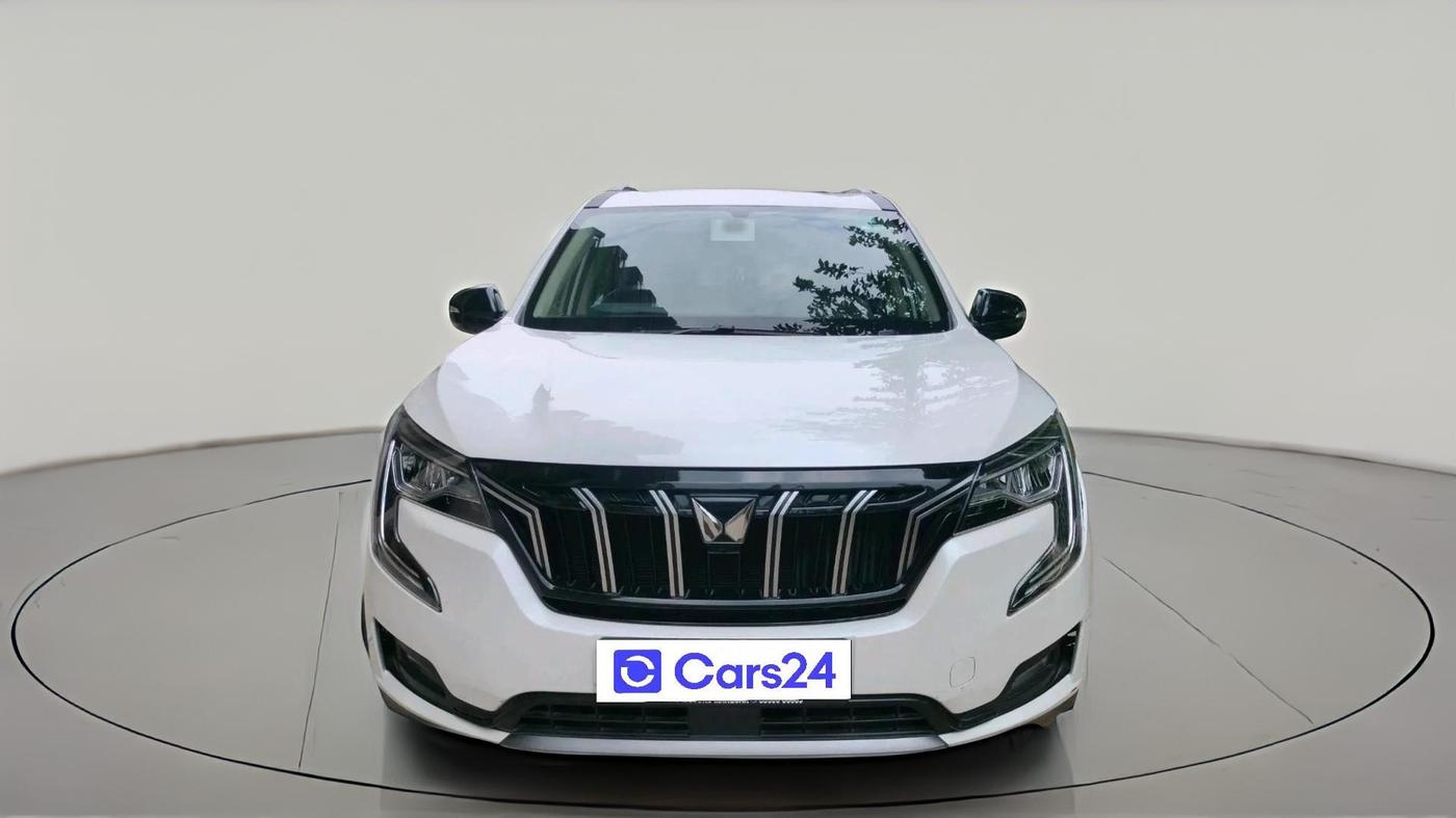 2024 Mahindra XUV700 AX 5 P MT 7 STR, Petrol, Manual, 28,321 km, exterior
