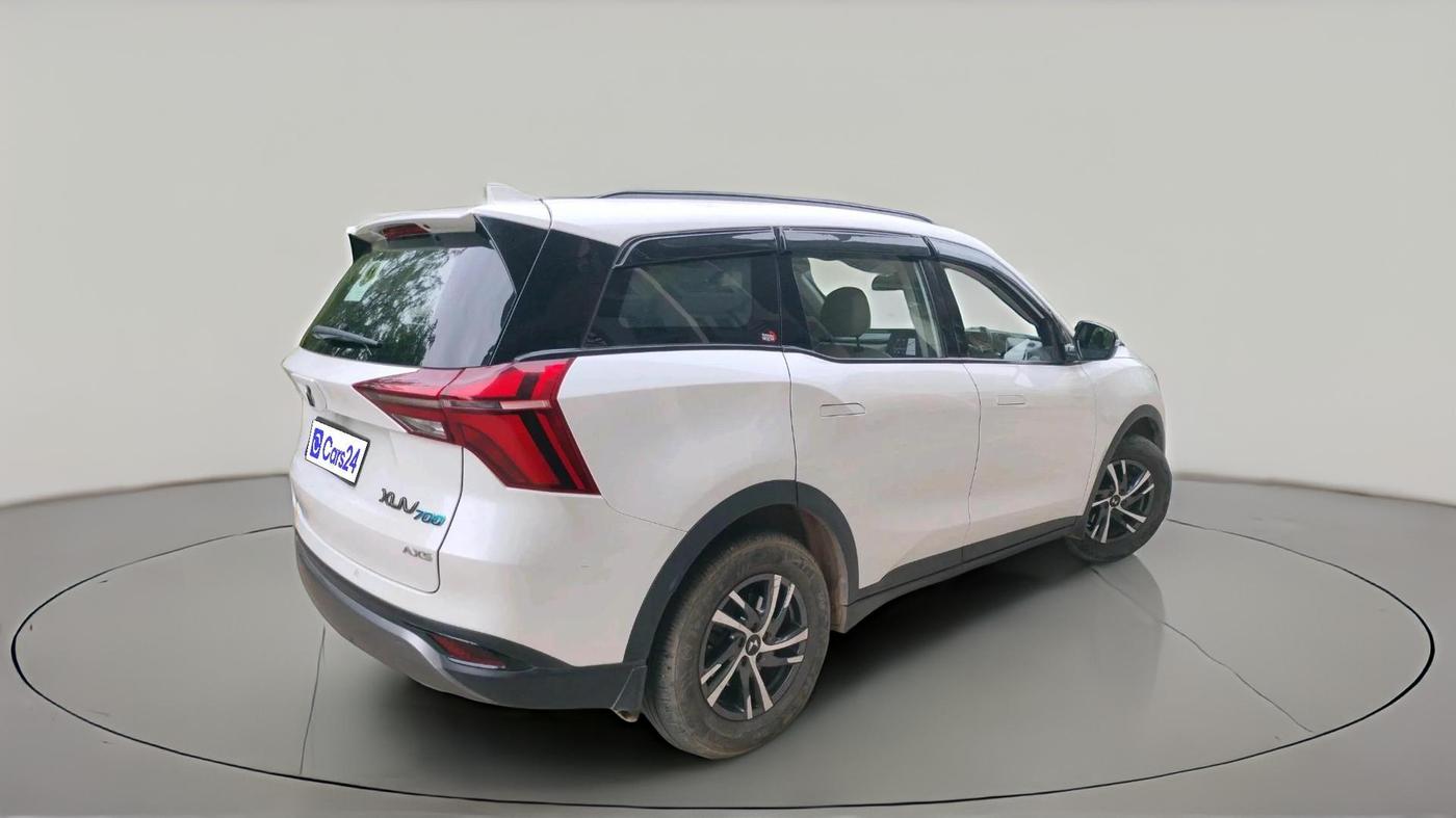 2024 Mahindra XUV700 AX 5 P MT 7 STR, Petrol, Manual, 28,321 km, exterior
