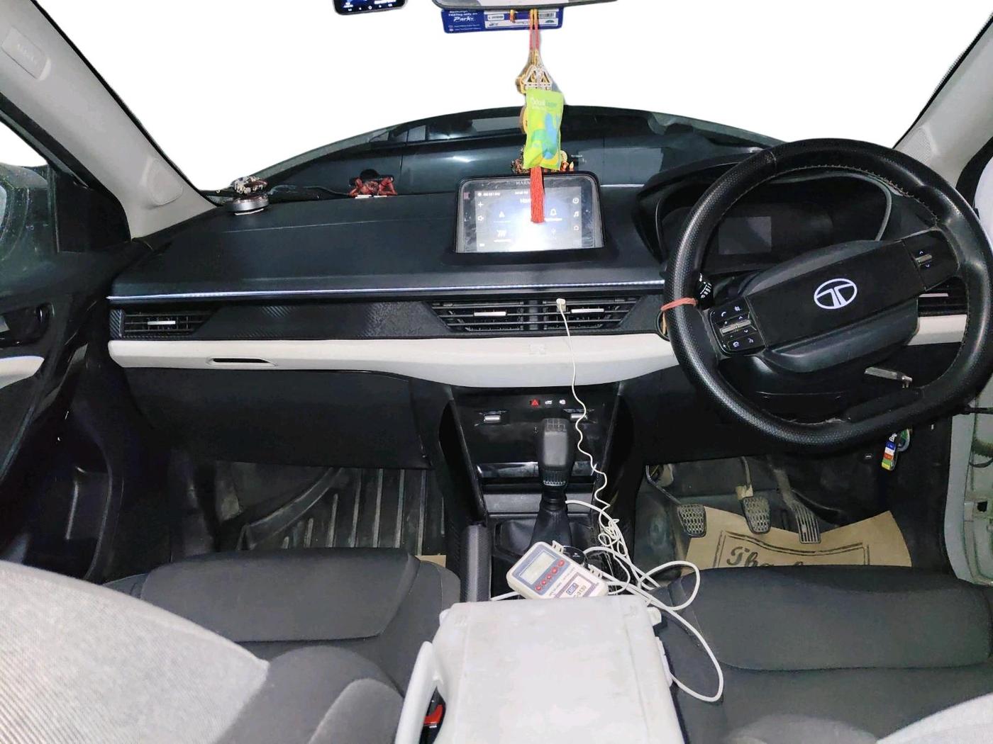 2023 Tata NEXON PURE 1.2 PETROL, Petrol, Manual, 42,484 km, interior