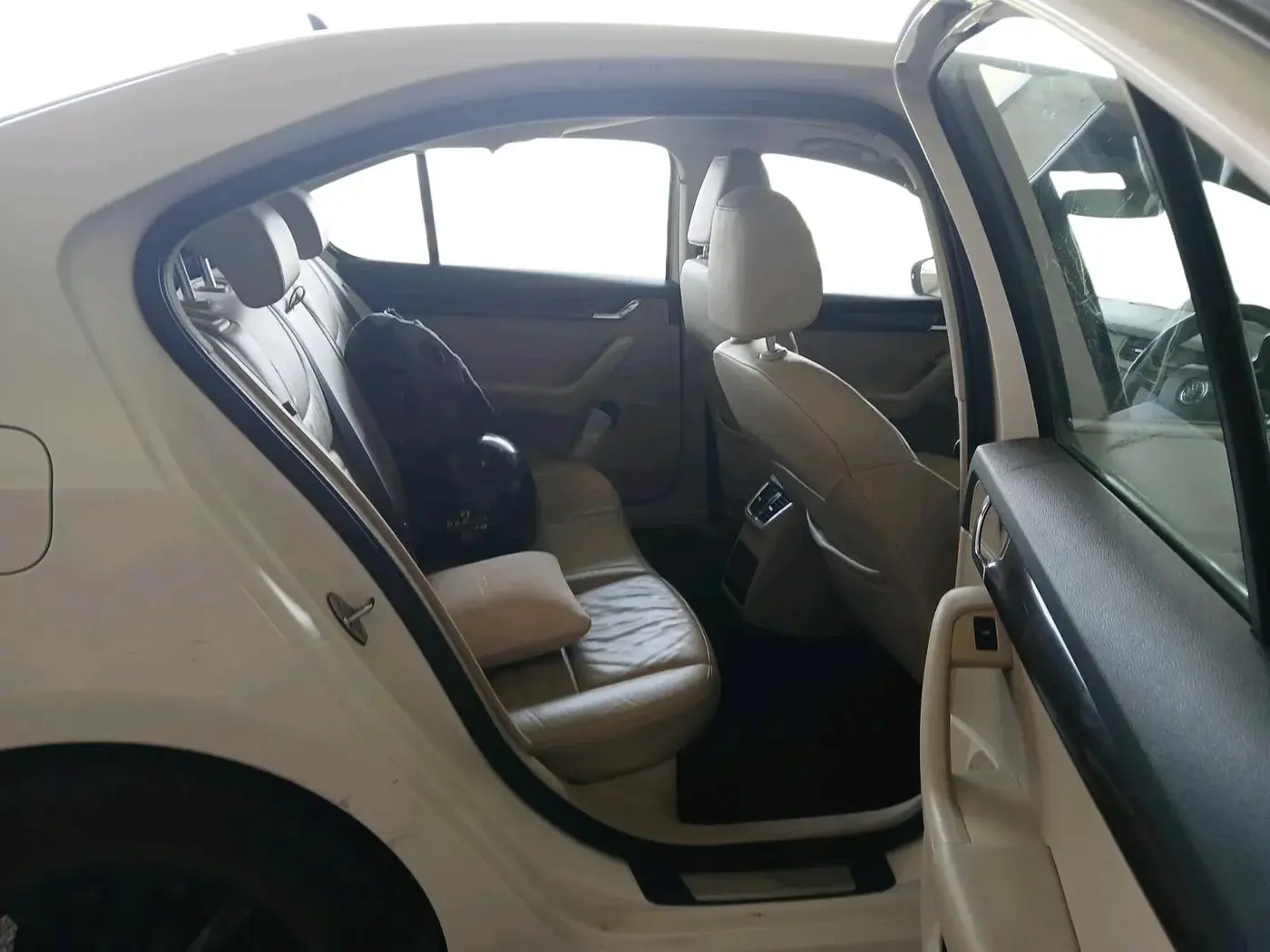 2017 Skoda Octavia STYLE PLUS AT 1.8 TSI, Petrol, Automatic, 49,383 km, interior